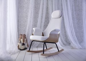 pozycja karmienia piersią